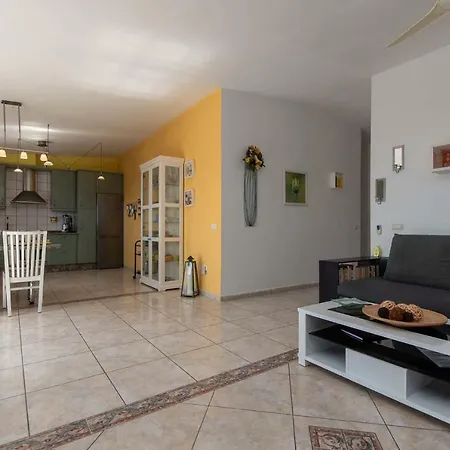 Tania: With Private Pool&sea View La Listada